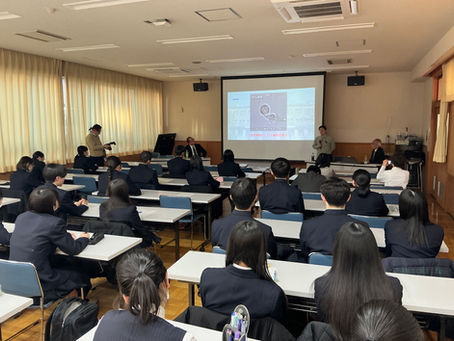 医学生とがん経験者による出前授業を行いました