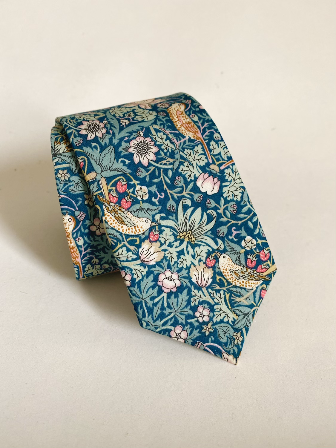 Strawberry Thief Teal Tie Set / William Morris