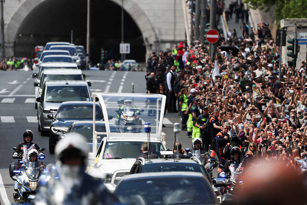 The procession of Pope Francis’s coffin to Santa Maria Maggiore Basilica.