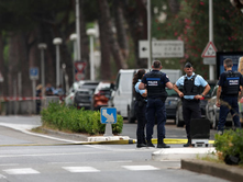 French Authorities Hunt Suspect After Synagogue Arson Attack Injures Police Officer