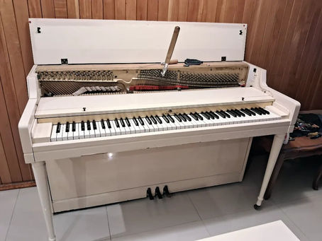 Entonación en La 440 hz piano Wurlitzer