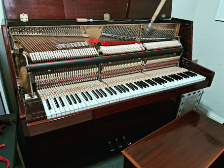 Afinación en La 440 hz piano Strauss & Sons