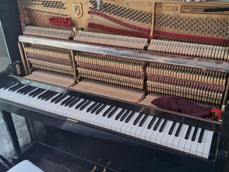 Afinación en La 440 hz piano Petrof 1990