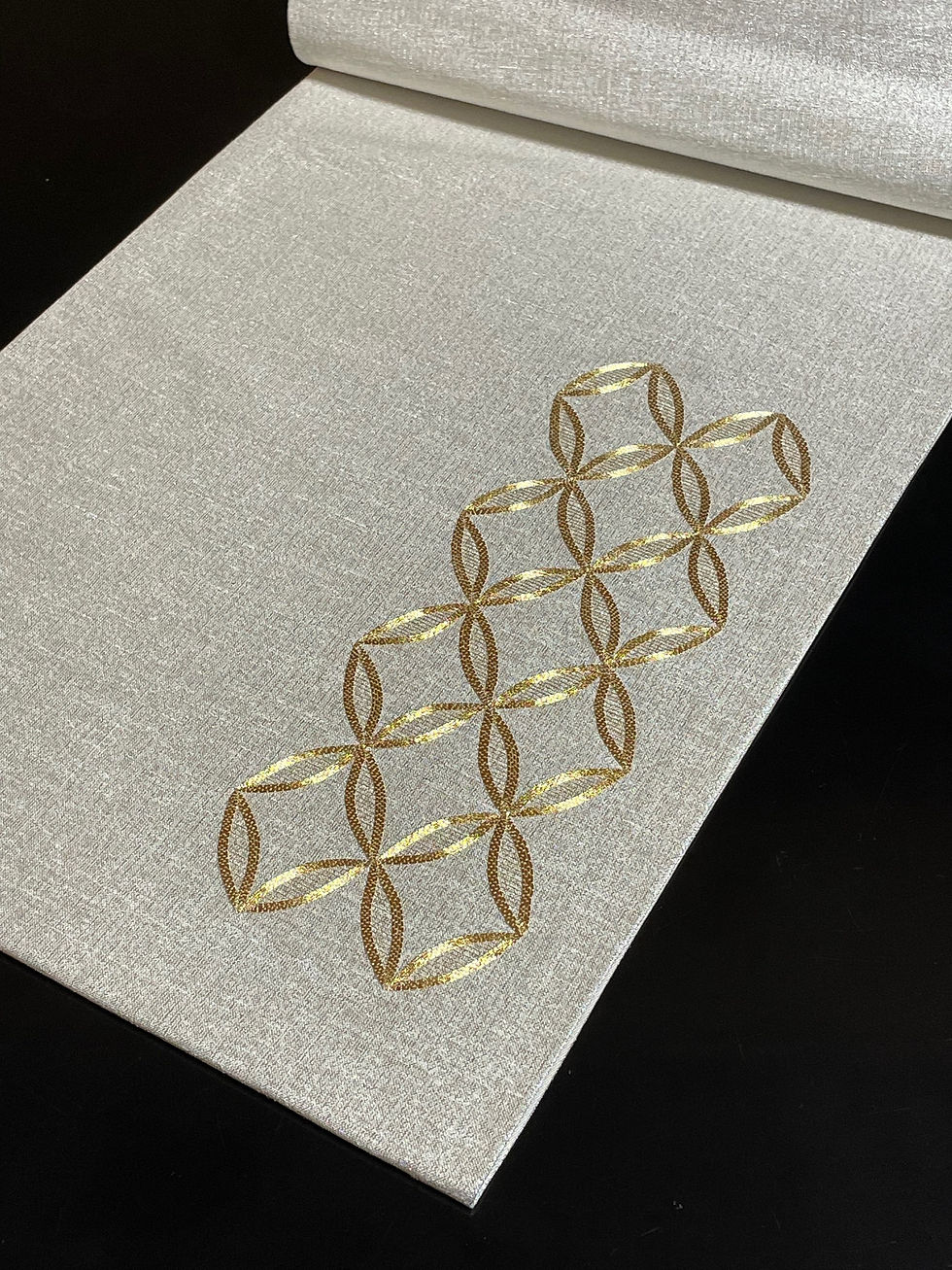 サムネイル： 袋帯　金駒刺繍　 七宝