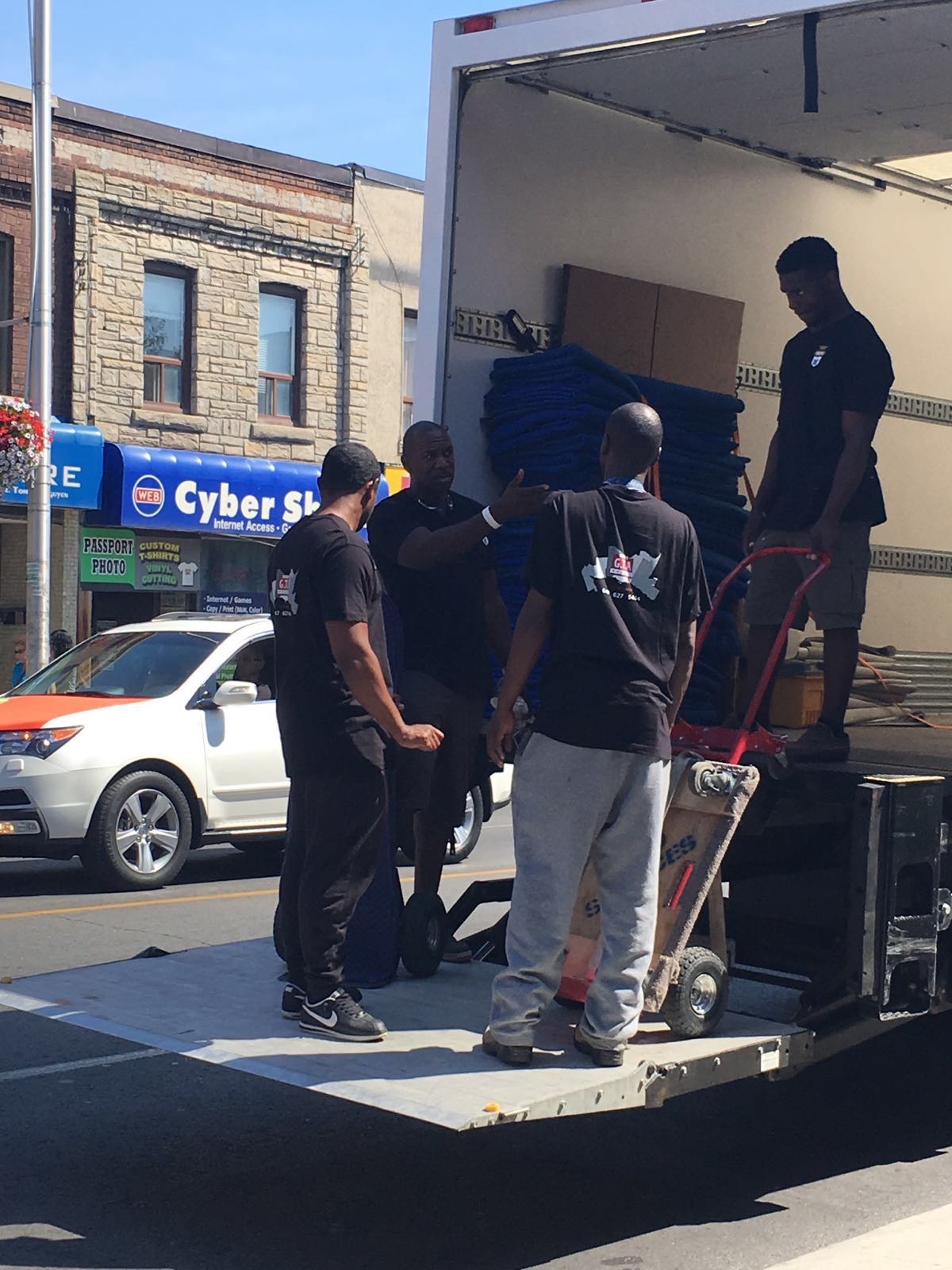 Real GTA Movers - GTA-MOVERS.COM