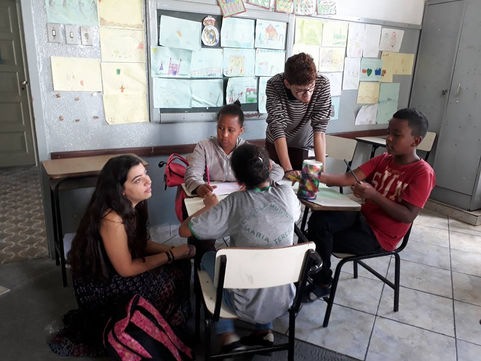 Oficina "Meu olhar dos espaços da escola: criação livre "