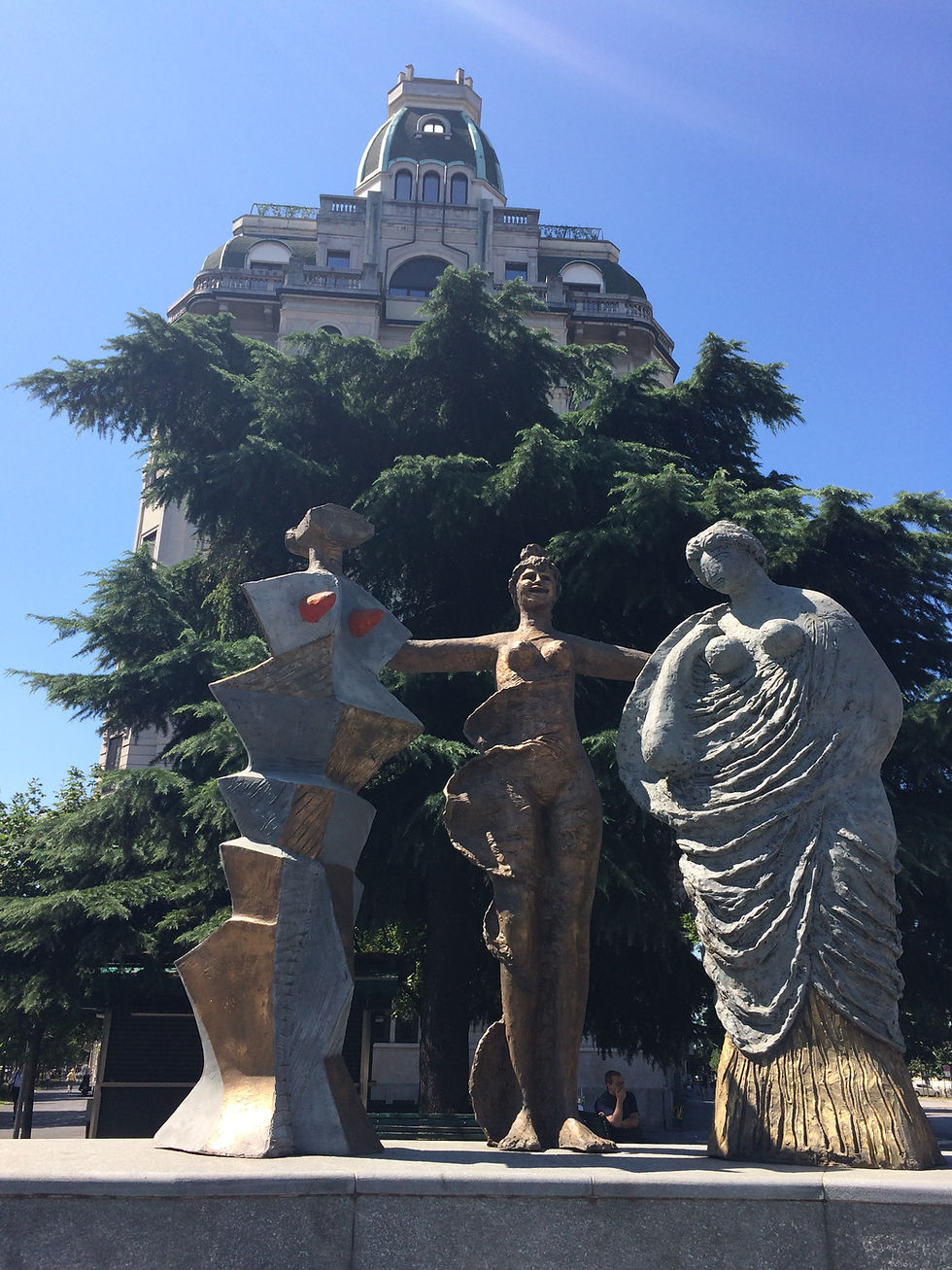 Monumenti in p.zza Piemonte