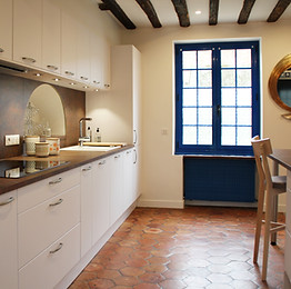 A Briis-Sous-Forges, rénovation et aménagement d'un cors de ferme (cuisine, séjour, salon, bureaux, suite parentale, salle de bain)