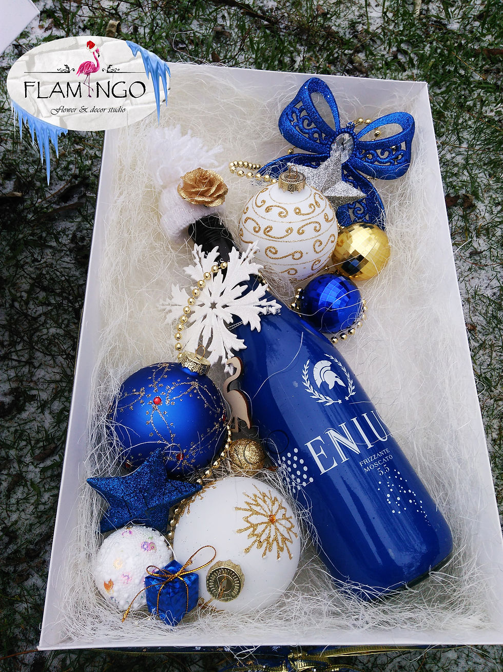 NewYearBox 2017/18 Flamingo studio