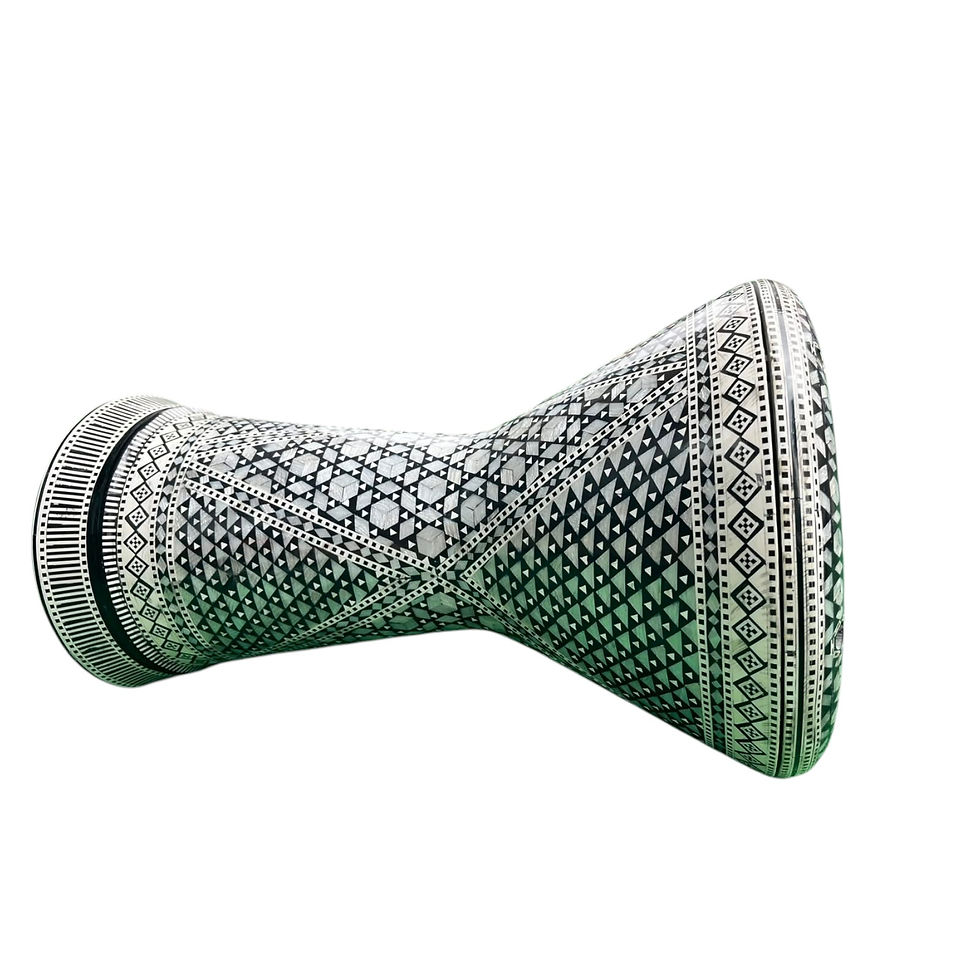 Küçük resim: Gawheret El Fan Siyah-Beyaz Sedef İşlemeli Döküm Darbuka 23 cm 5.5 Kg (Gwh1452) -7