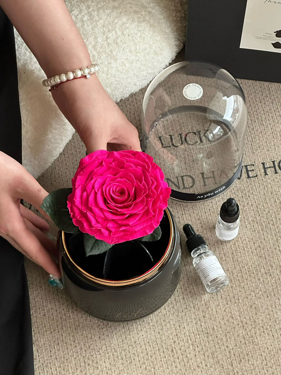 Thumbnail: Grand Rose Display With Fragrance