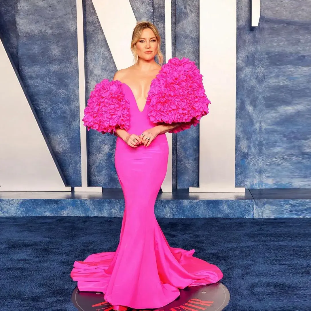 Elegant Satin Deep V Neck Long Evening Prom Dress Puffy Sleeves Ruffled Mermaid