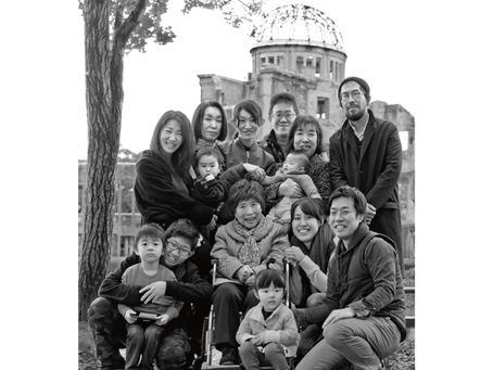 【大阪市阿倍野区】2025年4月4-6日 堂畝紘子 写真展「生きて、繋いで -被爆三世の家族写真-」