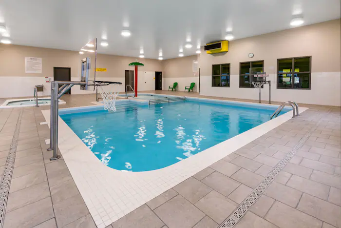 03393_pool_view_3.jpg.webp