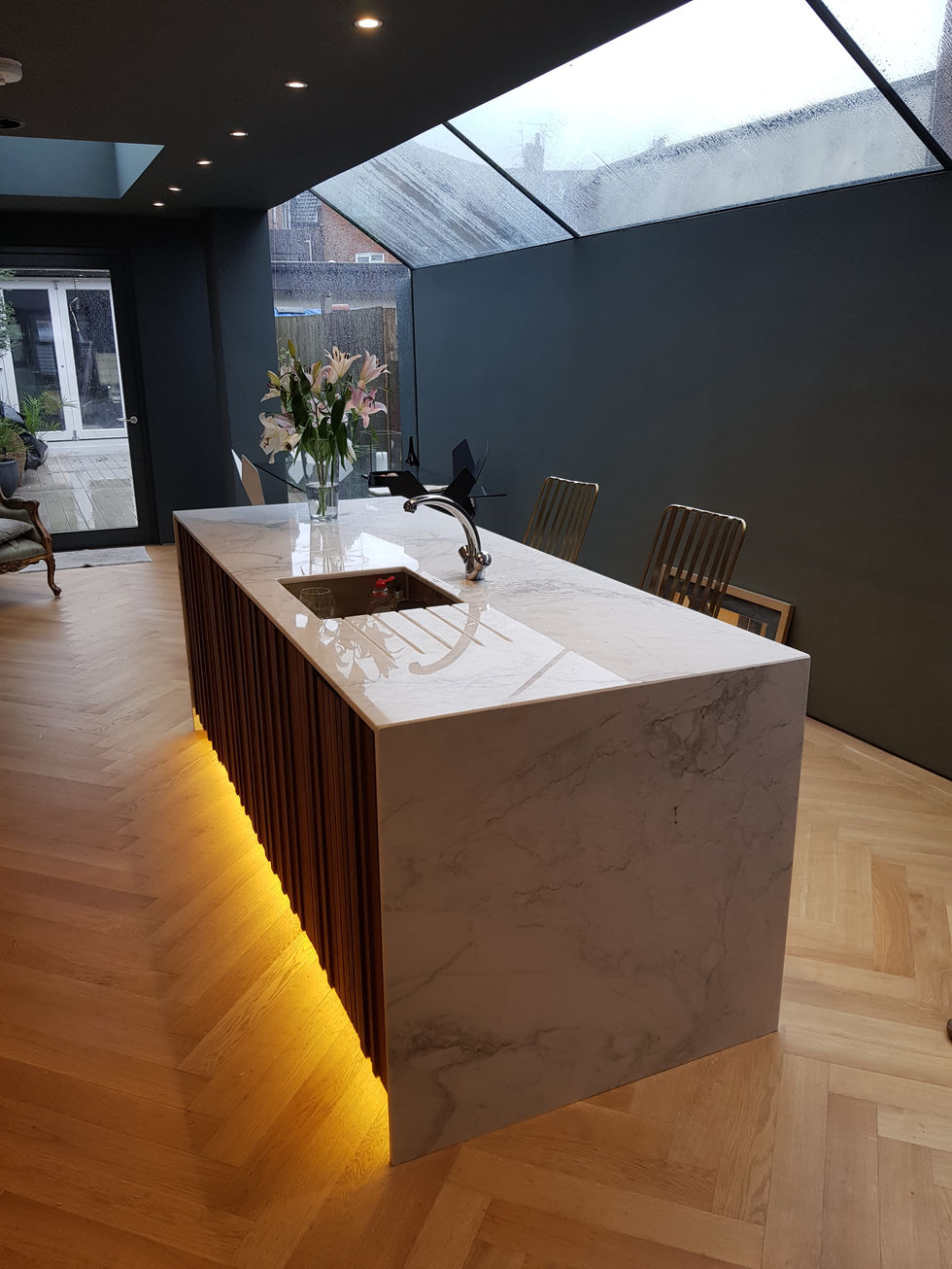 Kitchen Island - Black Walnut and Calacatta Marble - 5