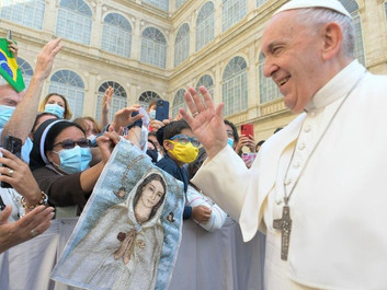 O Papa: a oração de Jesus é o modelo da nossa oração