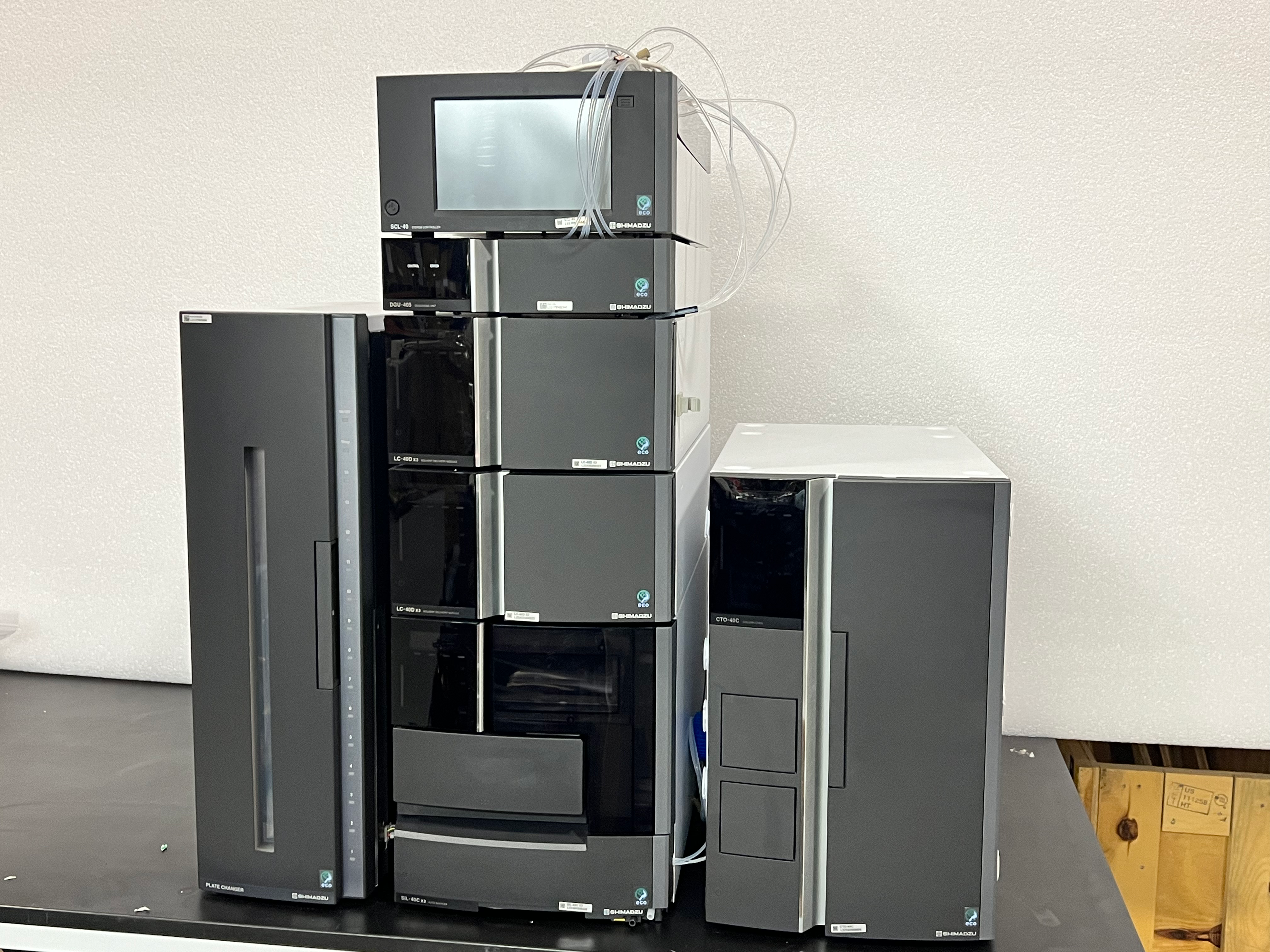 Shimadzu LC-40 Series Front-End with Plate changer
