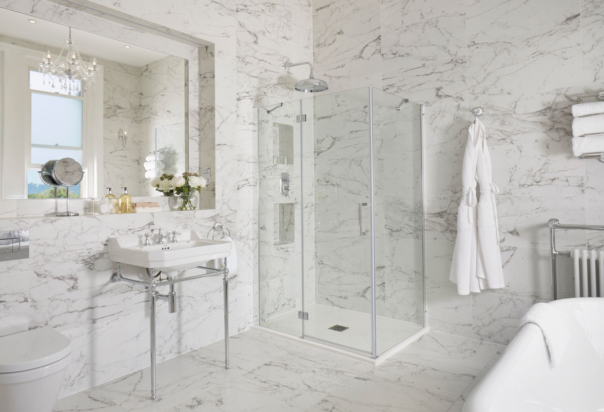 Hotel Room with Luxury Bathroom