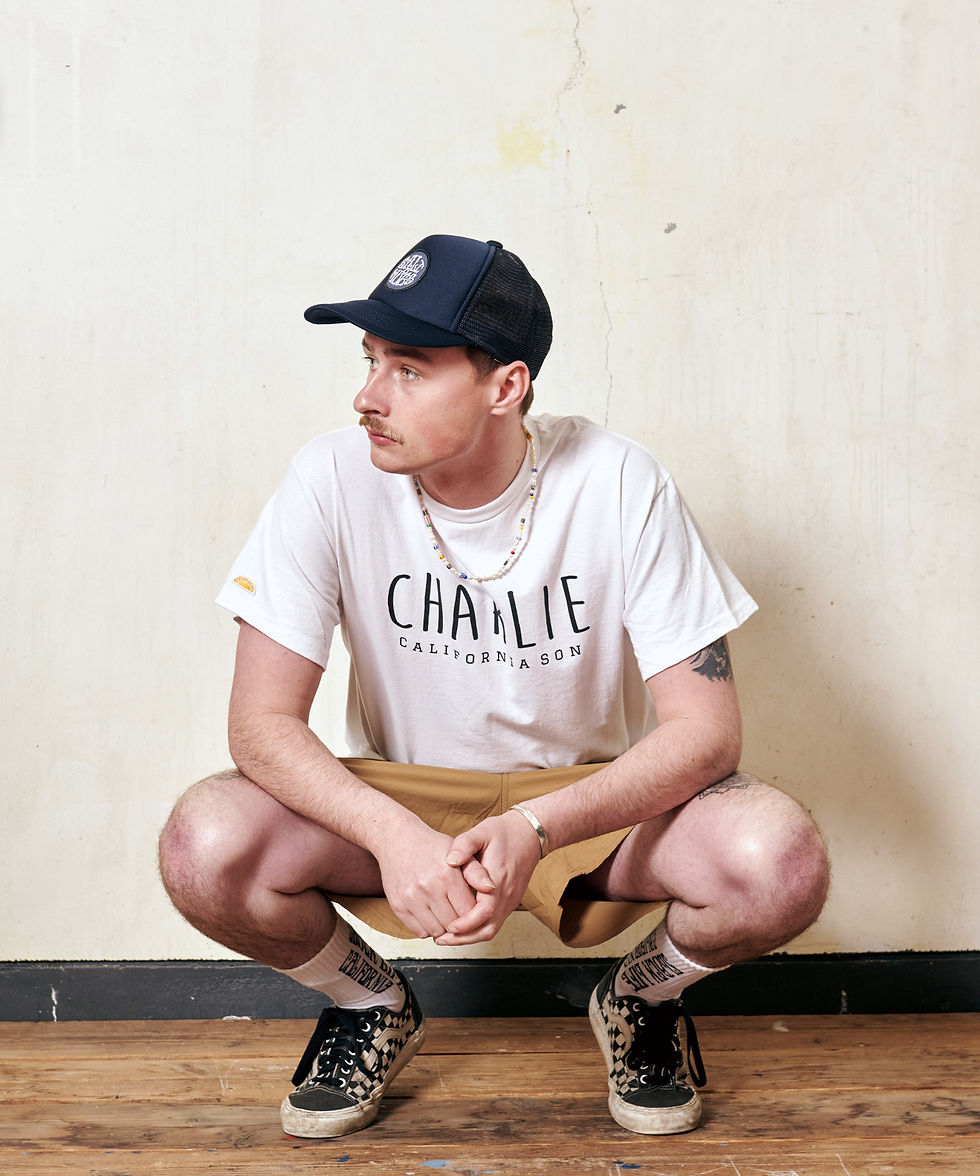 サムネイル： CHARLIE TEE
