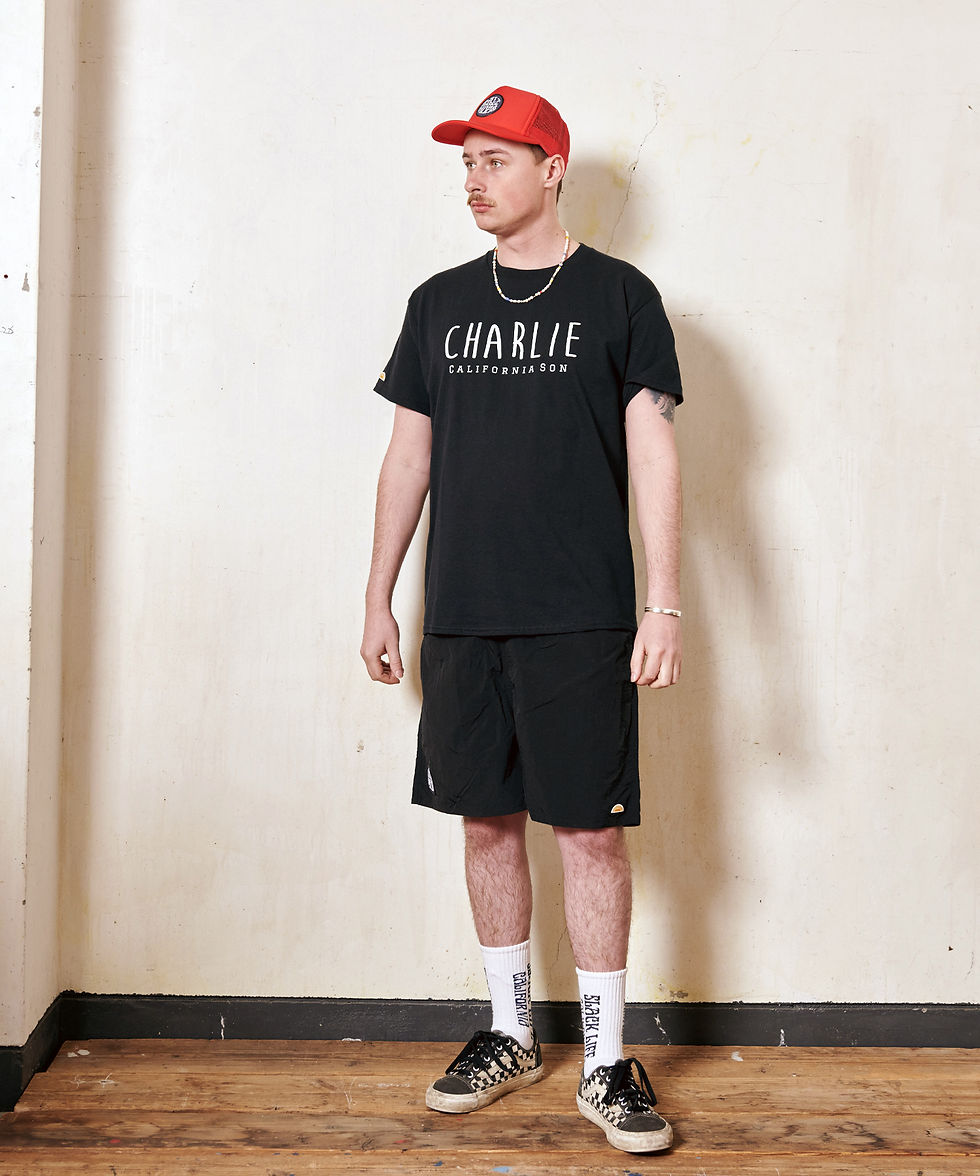 サムネイル： CHARLIE TEE