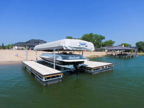 6 Things You Need to Think About When Purchasing a Boat Lift