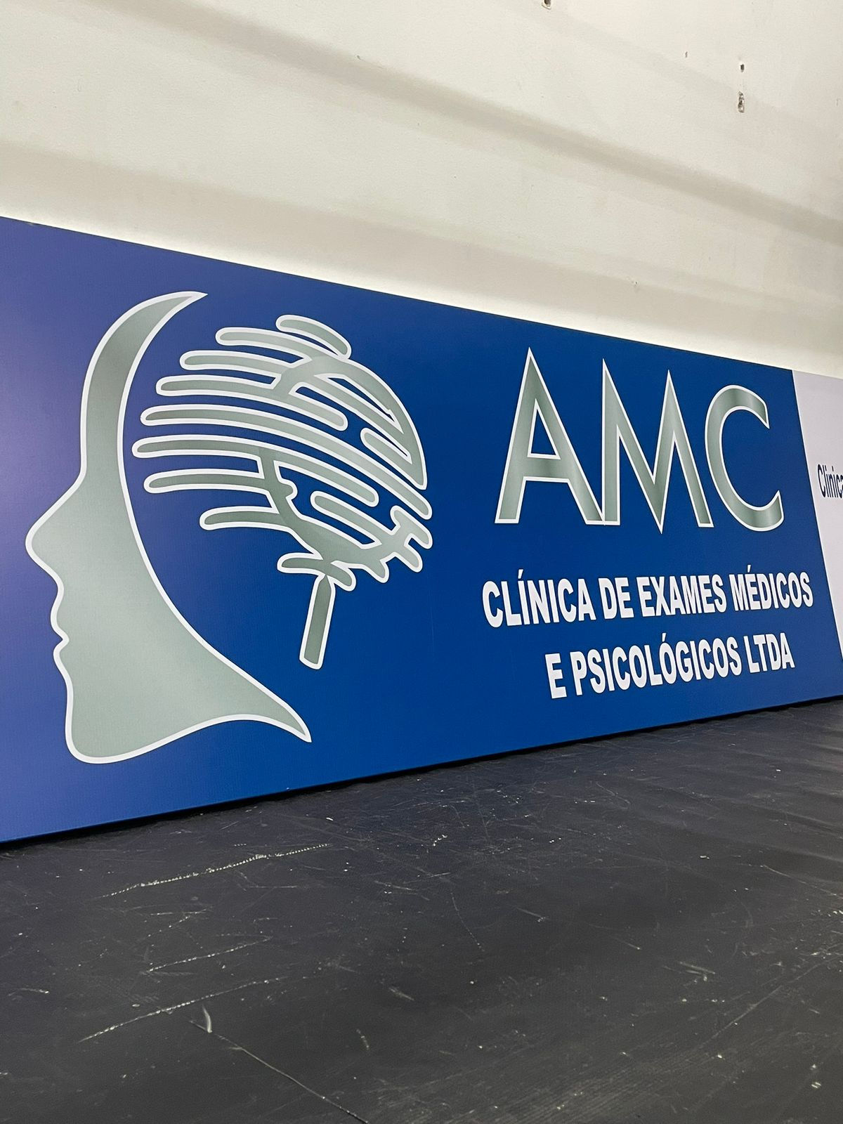 Placa PVC adesivada