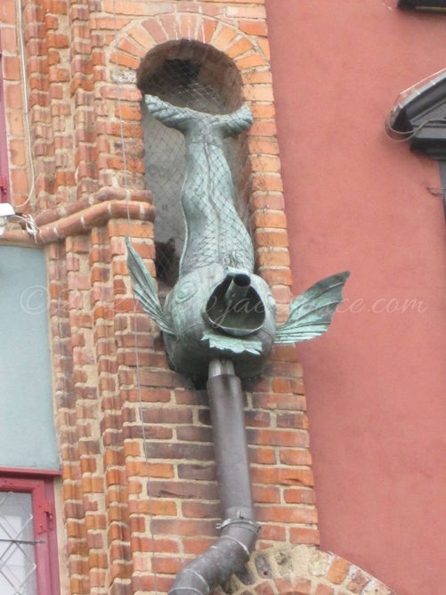13_Gdansk_An Iron Fish Water Spout.jpg