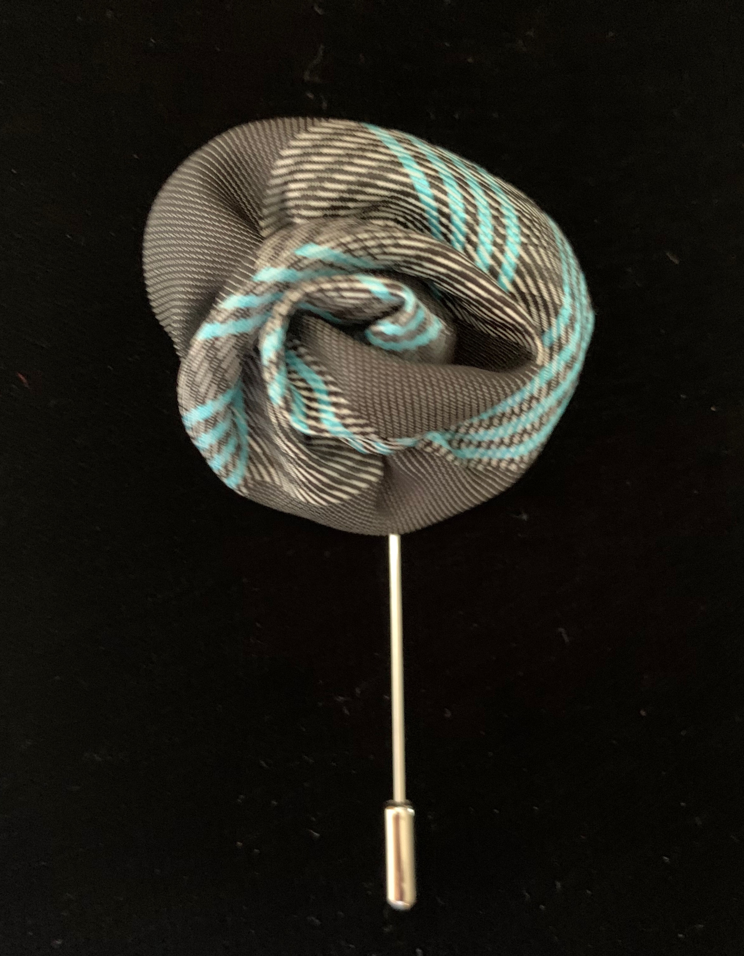 Turq. Houndstooth Tie Lapel