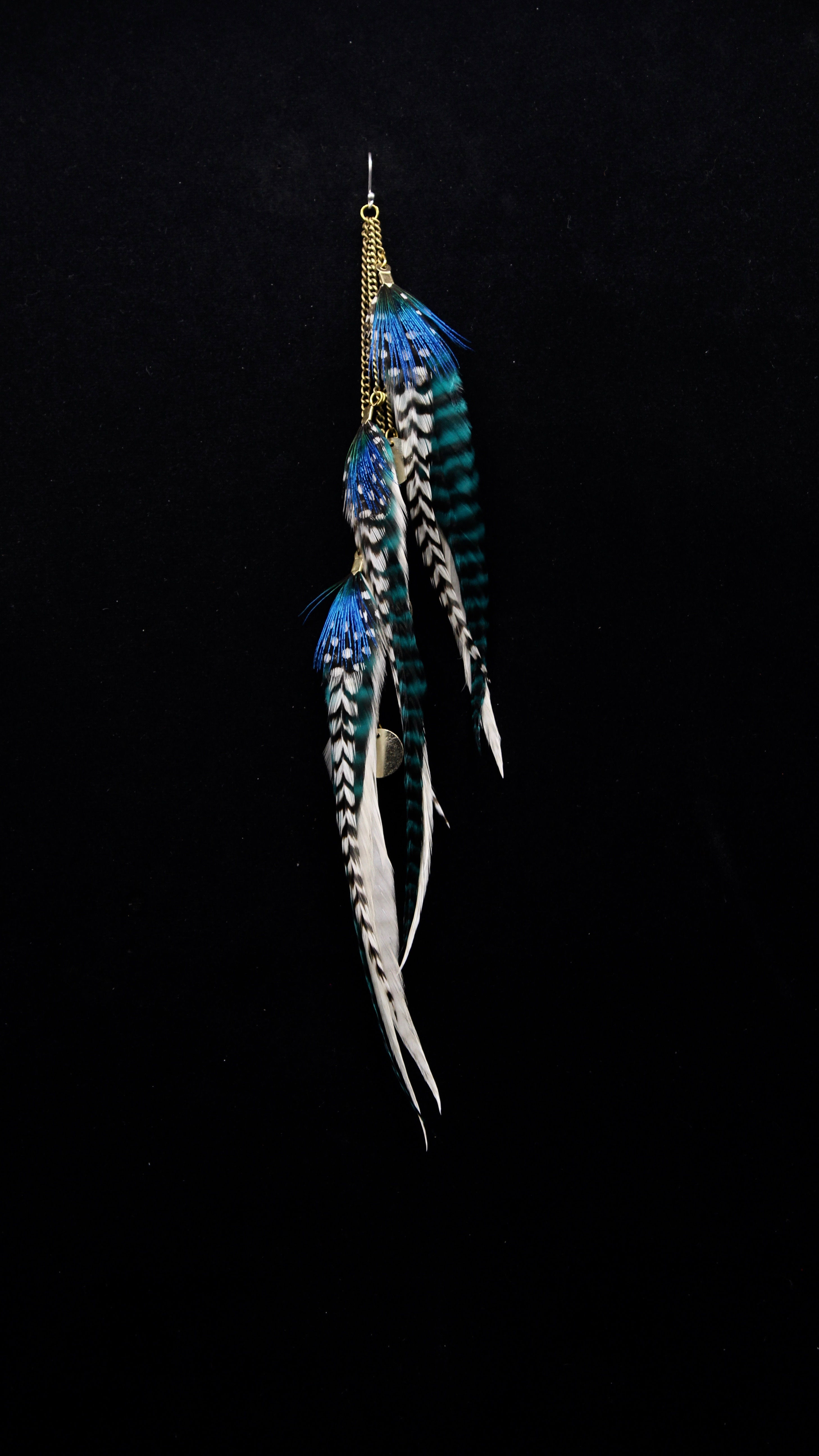 Single Earring Peacock White