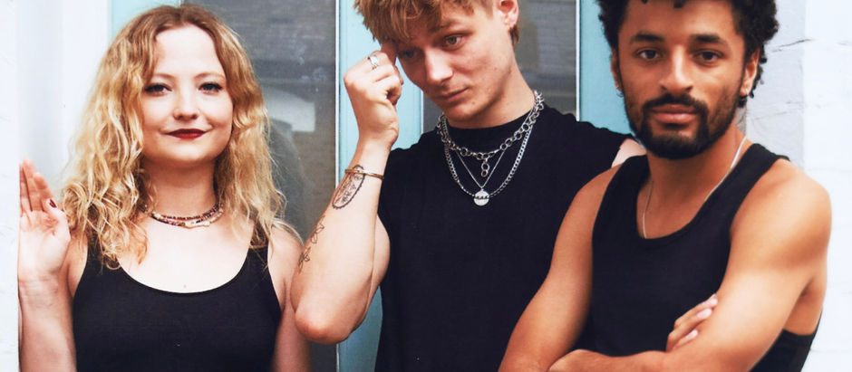 Alien Chicks Share Latest EP Reveal 'Curtains Up'