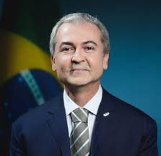 Dr Alexandre amiga.jpeg