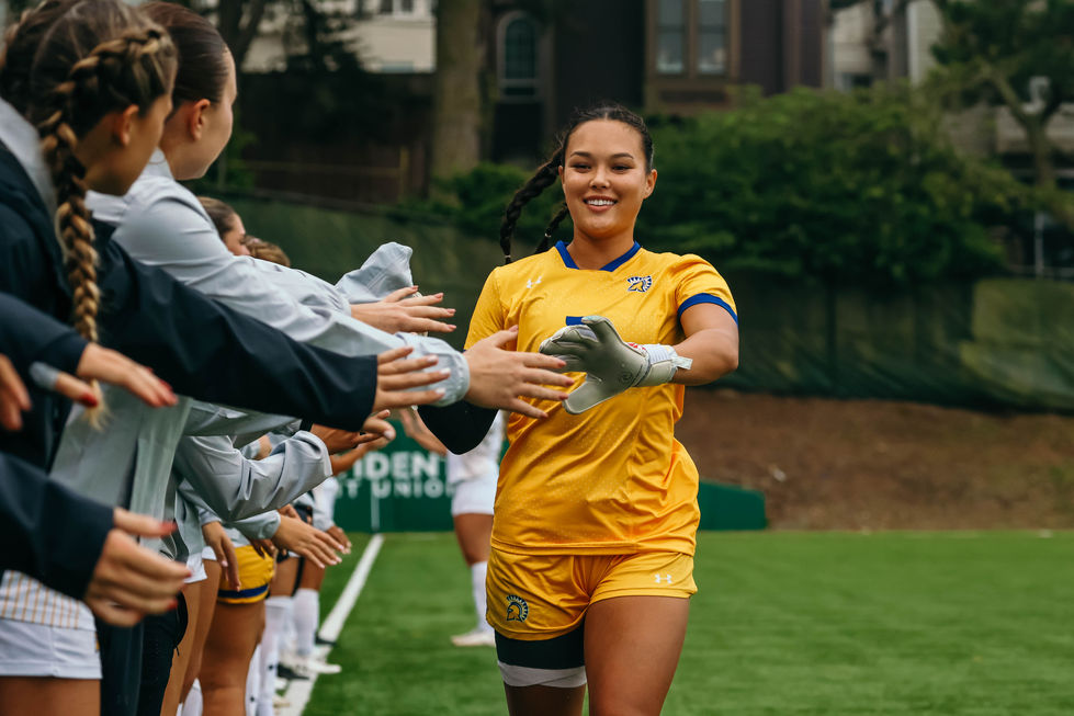 women's soccer featuring shayla sugai at San José State 