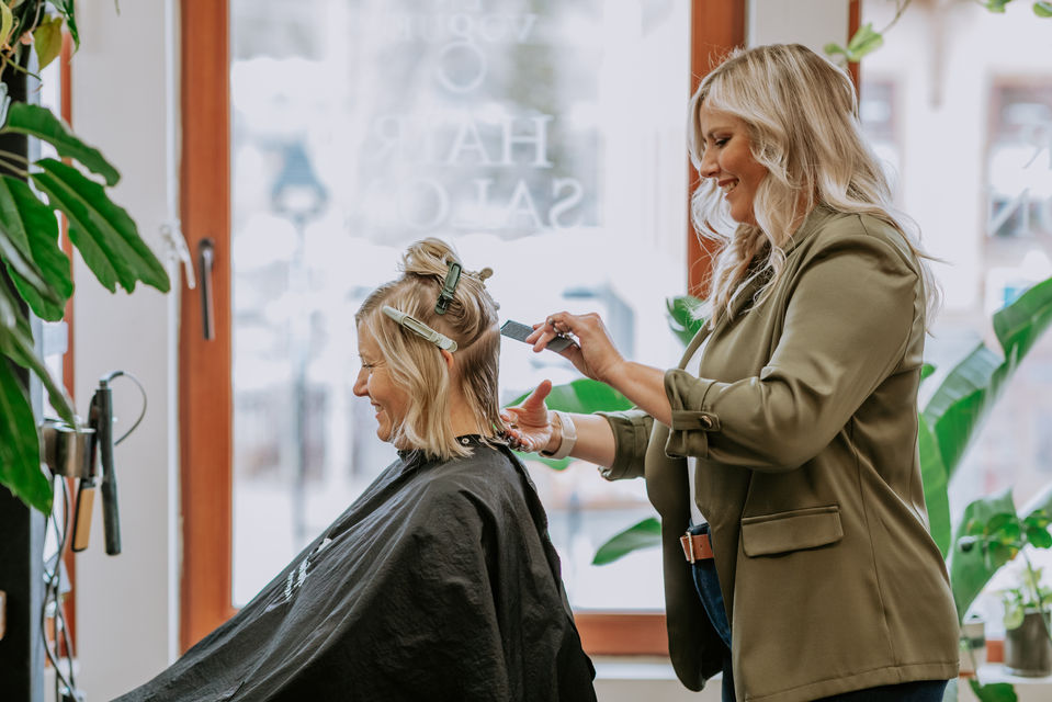 Hair and makeup artist Aliscia Morin in Banff Alberta