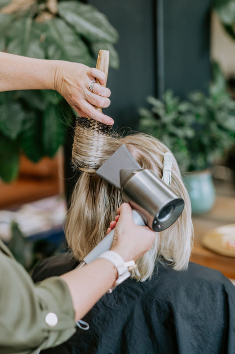 Hair and makeup artist Aliscia Morin in Banff Alberta