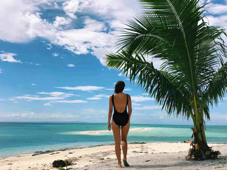Most Beautiful Sand Bar in the Philippines found in Kalanggaman Island