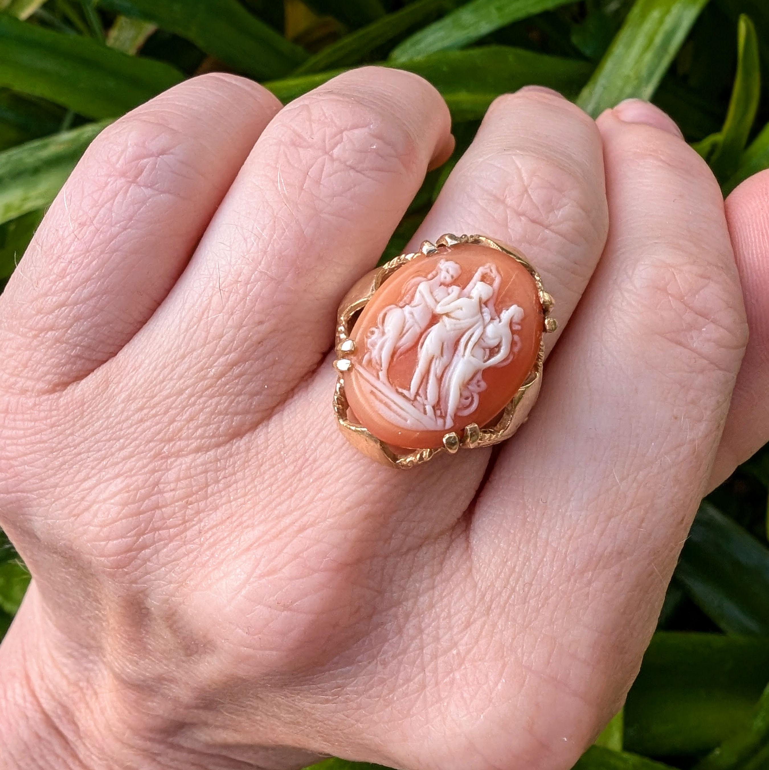 Vintage 3 Graces Cameo 14k Statement Ring