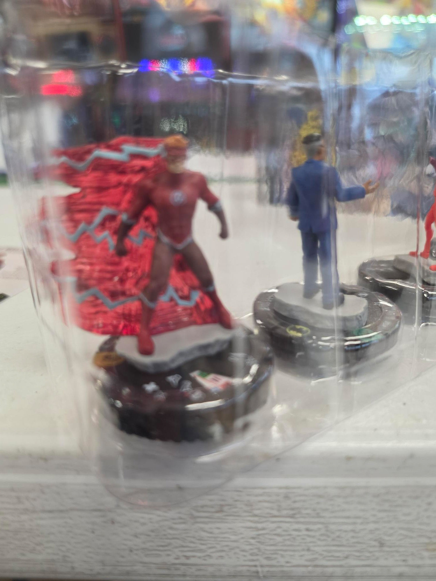 Heroclix - Wally West #49 (Super Rare Figure)