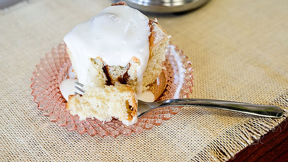Cinnamon Rolls - 6 Count