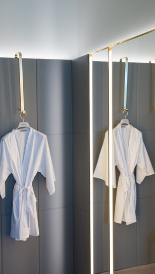 Valentino for 22 Group Photo by Robin Hill (c) HI RES (21).jpg