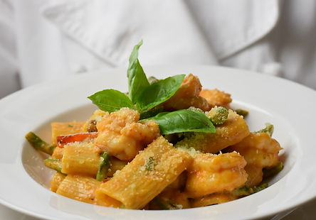 Rigatoni alla Vodka con Prosciutto Gamberi e Asparagi