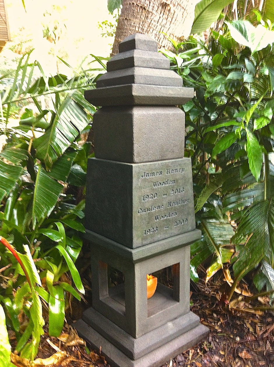 CUBICO, GARDEN MEMORIALS
