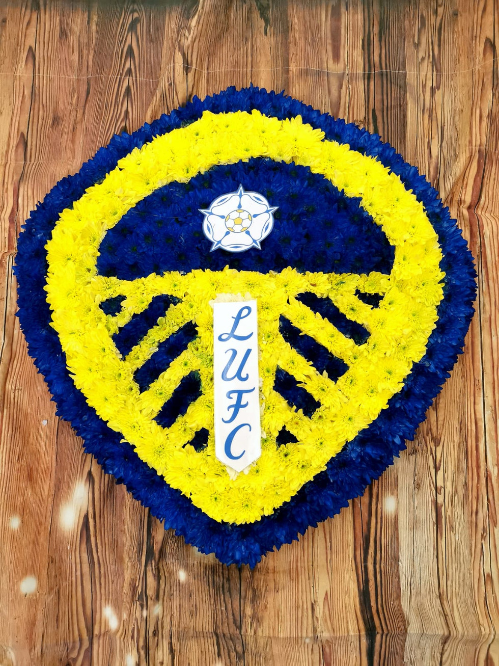 leeds united shield bespoke funeral tribute.jpeg