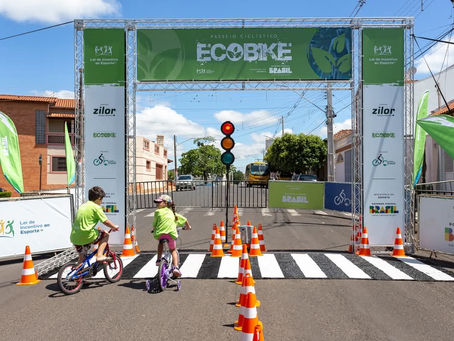 O Passeio Ciclístico Ecobike realiza ação educativa em escola de Mogi das Cruzes