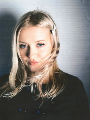 DJ Suzy press portrait photographed by Isak Berglund Mattson-Marn