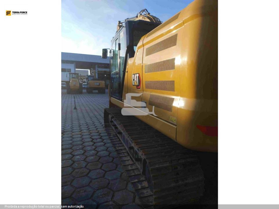 Escavadeira Caterpillar 320