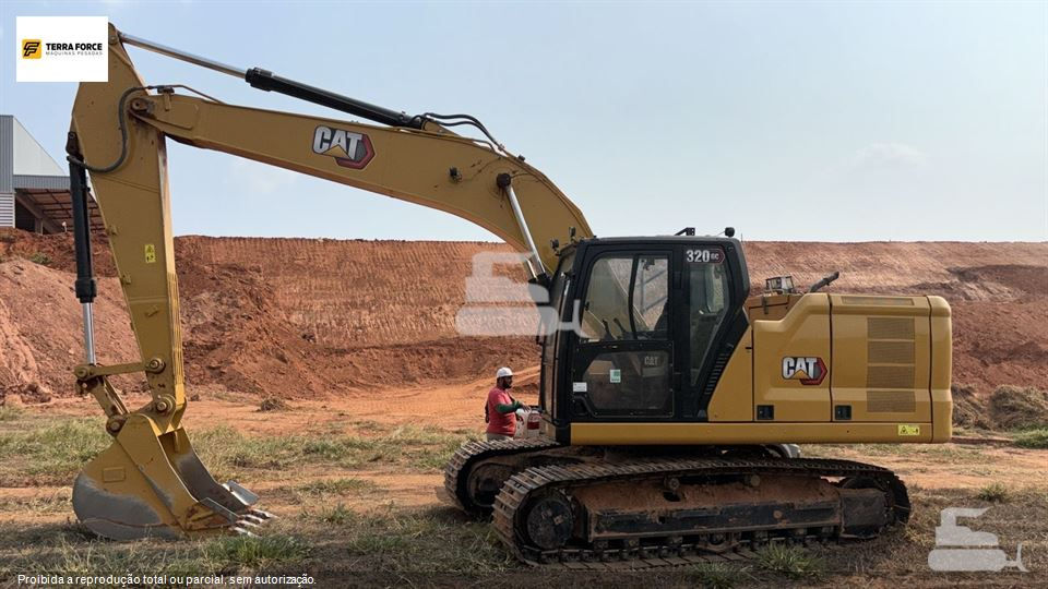 Escavadeira Caterpillar 320GC