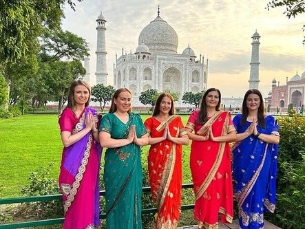 Your Ultimate Guide to Dressing for the Taj Mahal