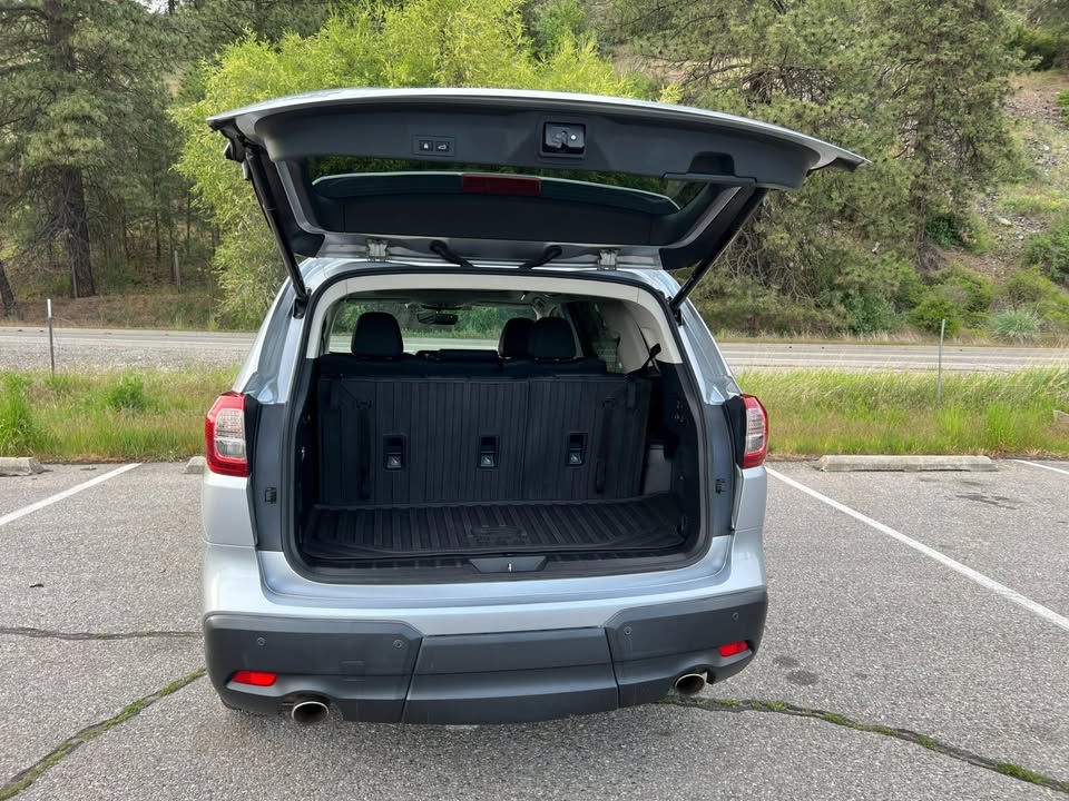 Thumbnail: 2020 Subaru Ascent Limited 4DR Utility only 48kMI!