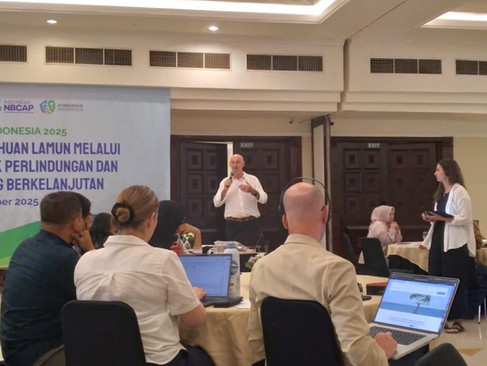 Andrew Dixon presenting at a Seagrass symposium