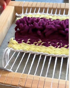 Cours de tissage sur métier à tisser